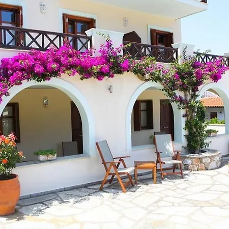 Pleoussa Studio And Apartments Skopelos Zewnętrze zdjęcie