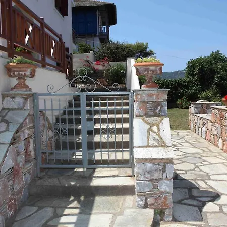 Pleoussa Studio And Apartments Skopelos Zewnętrze zdjęcie